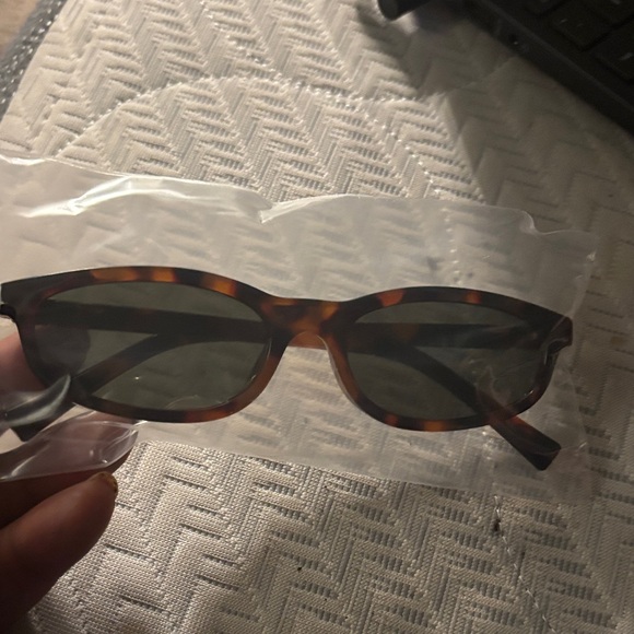 Miu Miu Pink Sunglasses Case - Picture 4 of 4